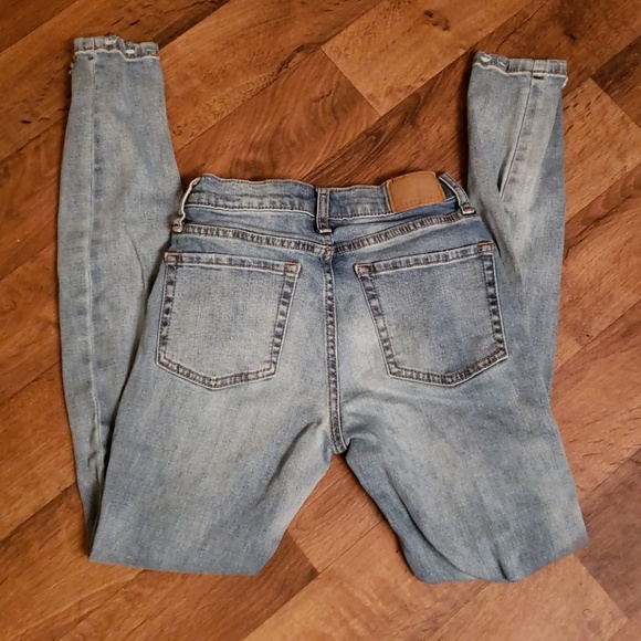 Cheeky High Rise Jeggings - Picture 2 of 7